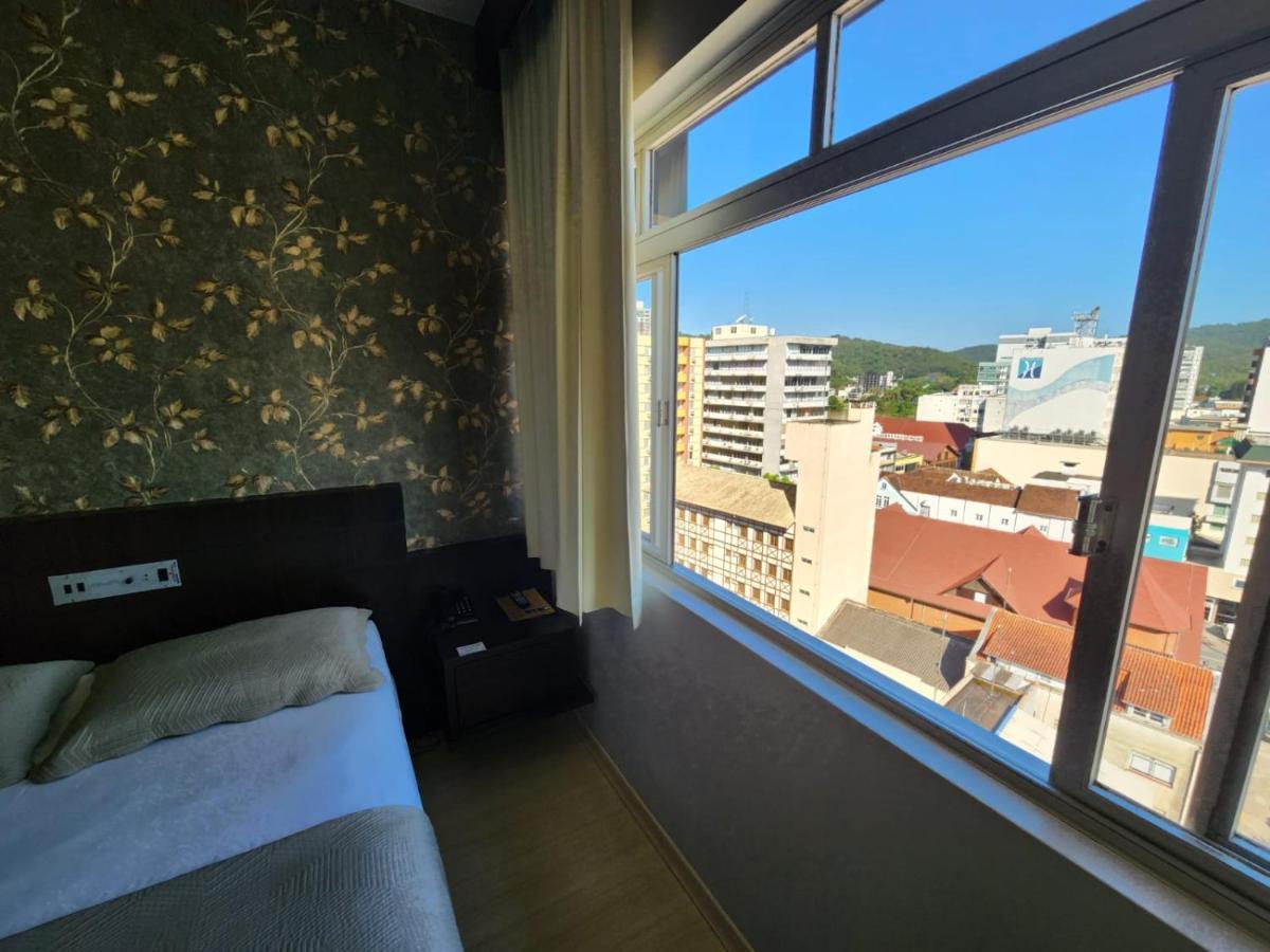 Hotel Europa 布卢梅瑙 外观 照片